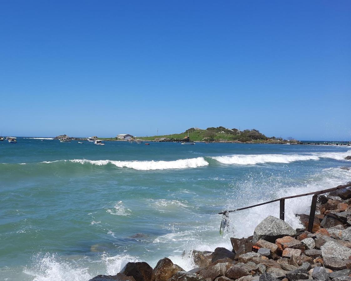 Chale Praia Da Armacao Florianópolis 外观 照片